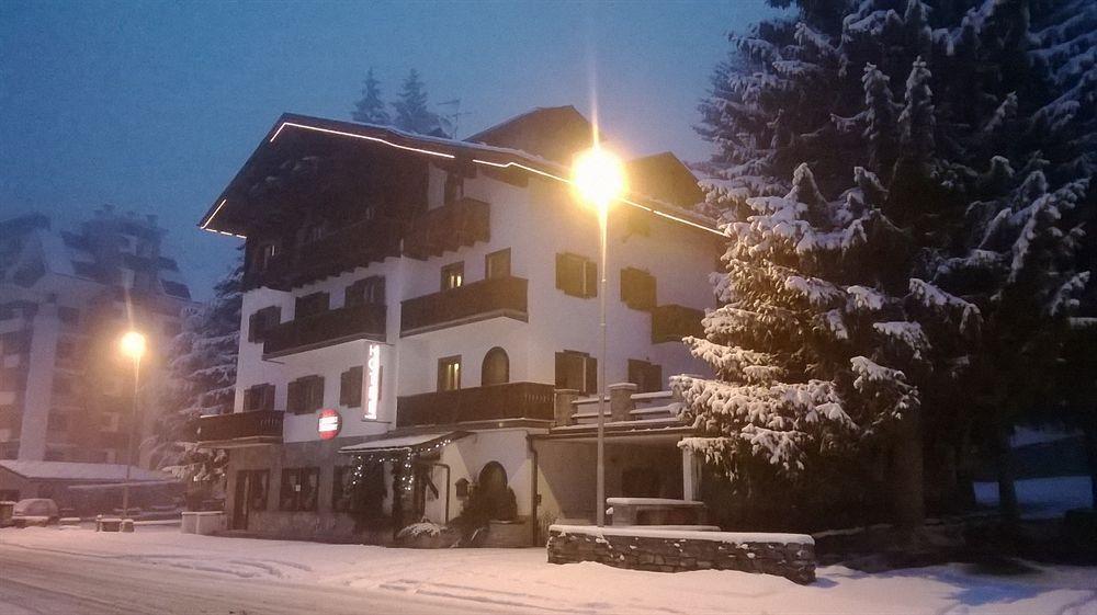 B&B Residence Checrouit Courmayeur Luaran gambar