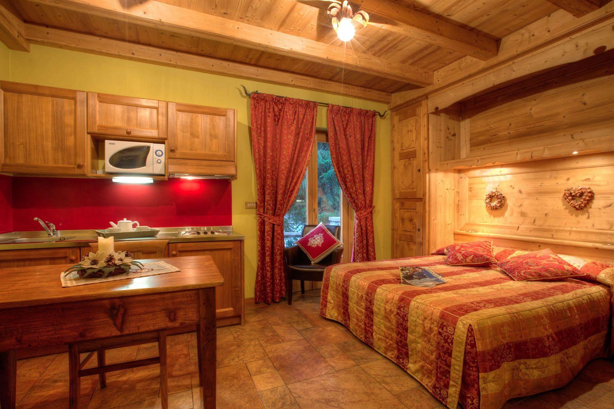 B&B Residence Checrouit Courmayeur Luaran gambar