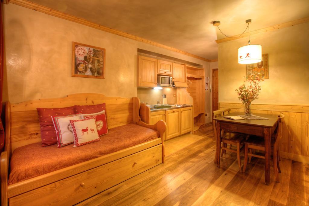 B&B Residence Checrouit Courmayeur Bilik gambar