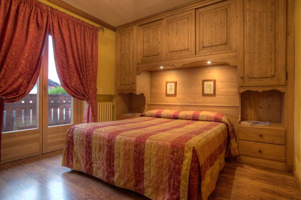 B&B Residence Checrouit Courmayeur Bilik gambar
